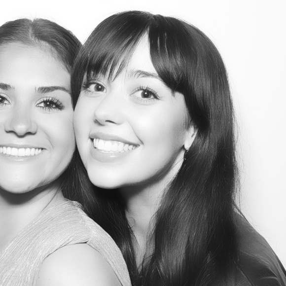 Meet your Posher, Caroline - Picture 1 of 1